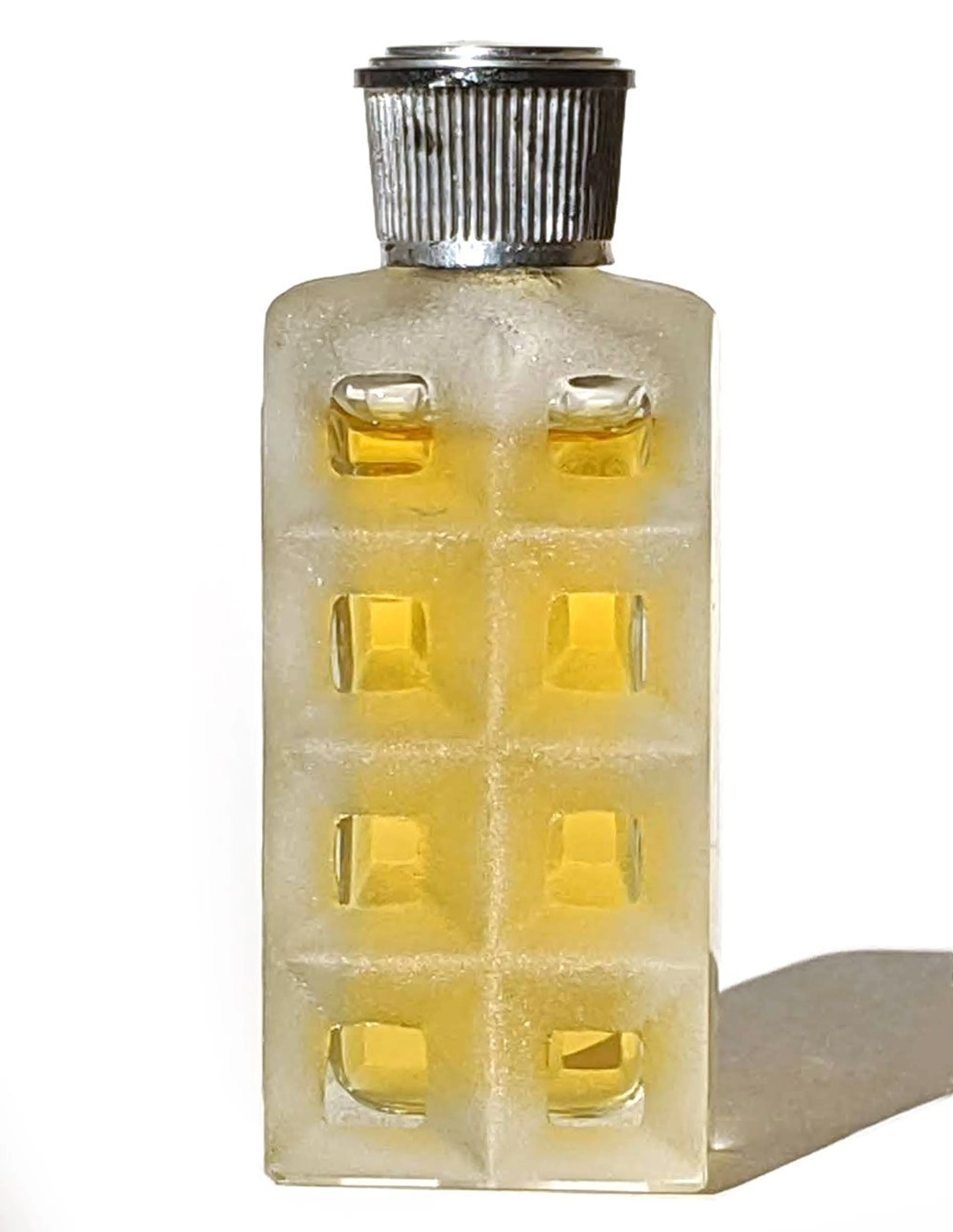 Ļaudis (Люди)