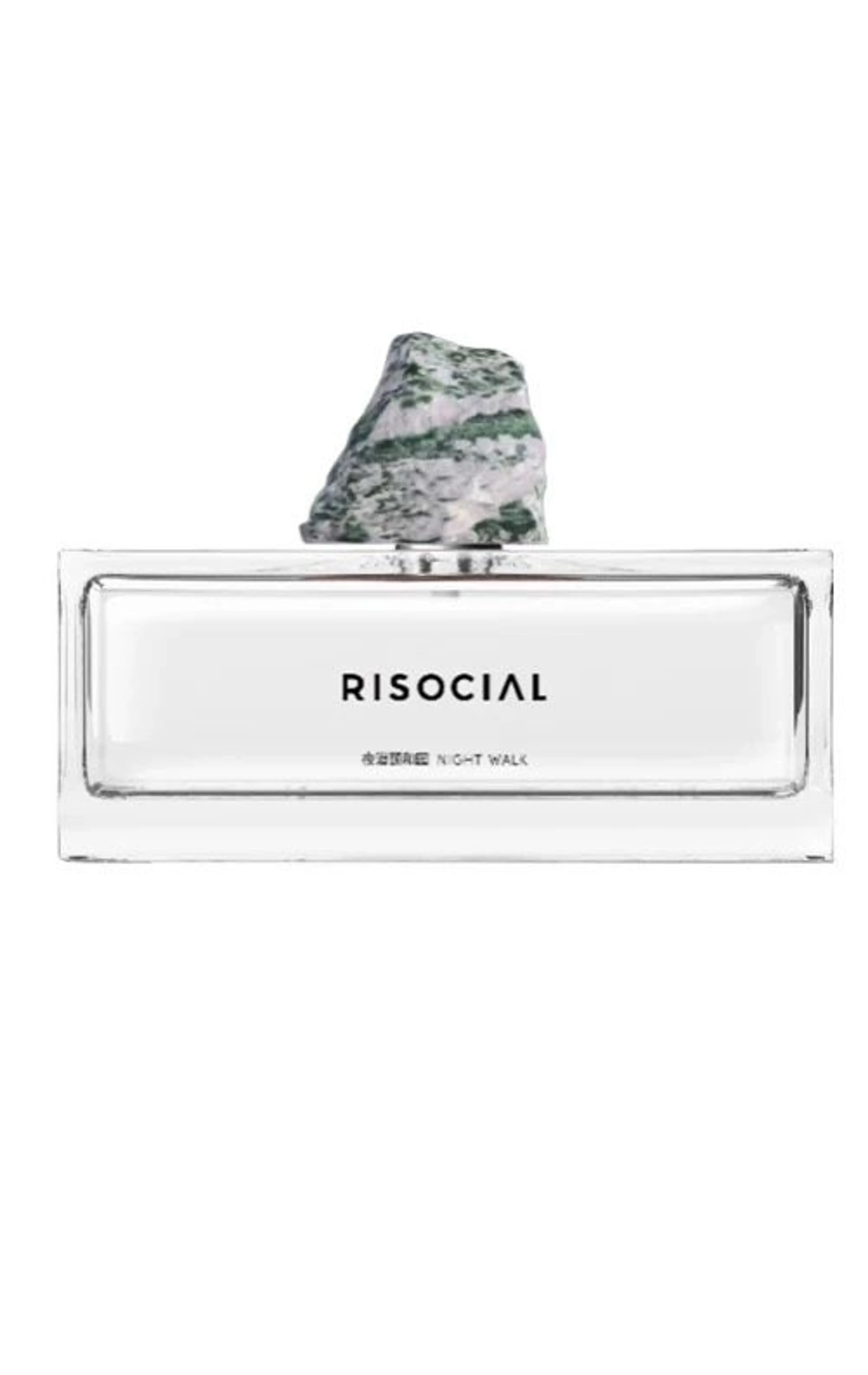Night Walk 夜潜颐和园
